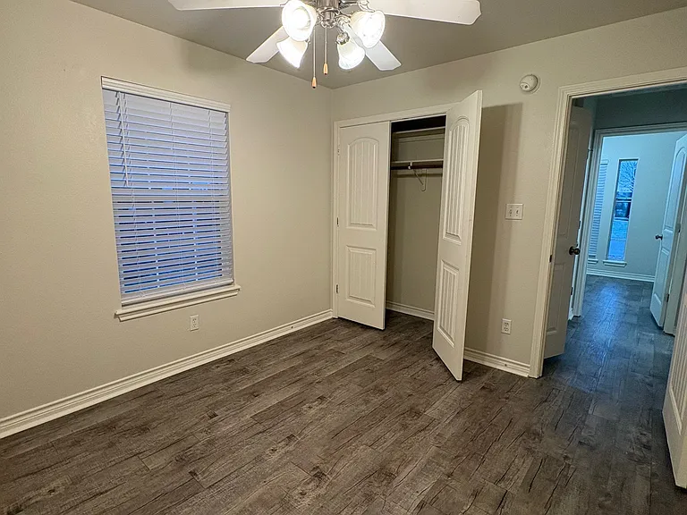 5417 Yellow Brick Rd — Photo 10