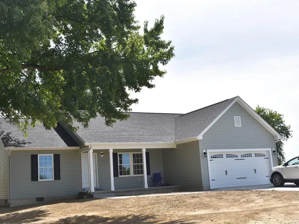 10064 Wolfe Rd, New Vienna, OH 45159