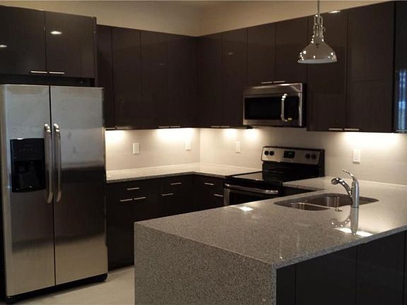 5th image of 17505 Placidity Ave
