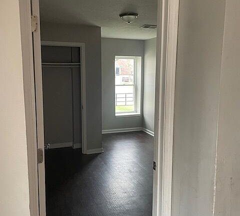 3rd image of 1600 Bank St