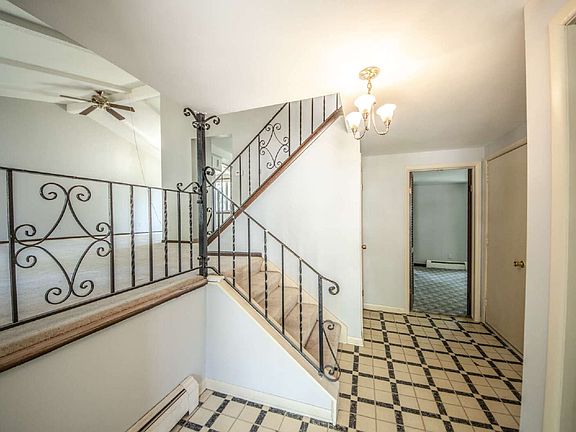 2nd image of 130 Denise Dr
