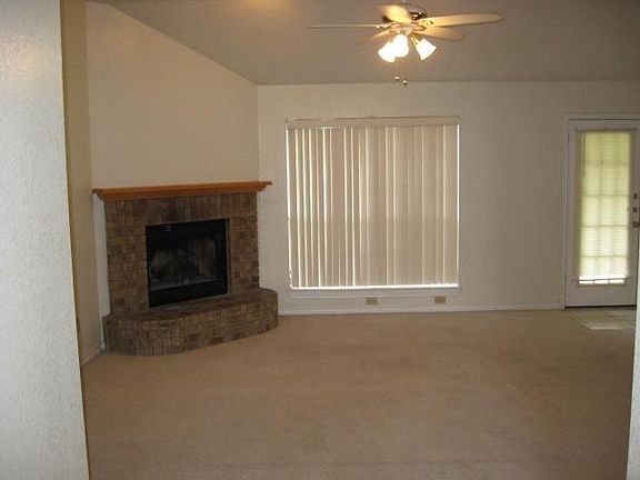 4th image of 2300 Little Turtle Ln