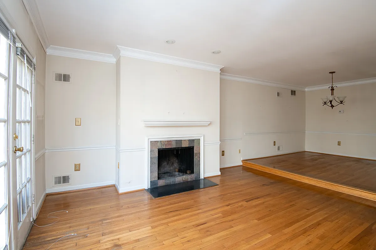 Building Photo - 4450 Macarthur Blvd NW #9B