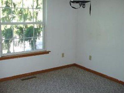 3rd image of 284 S Euclid Ave
