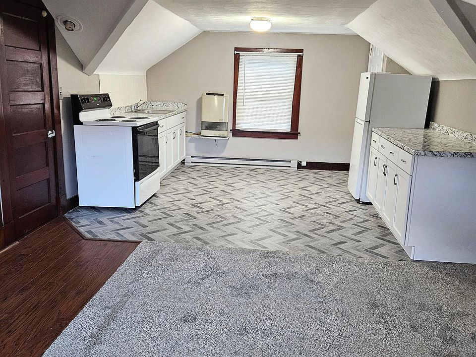 Full Kitchen appliance included