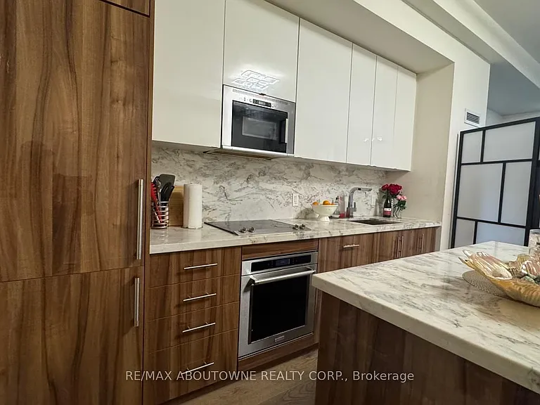330 Richmond St W #207 — Photo 9