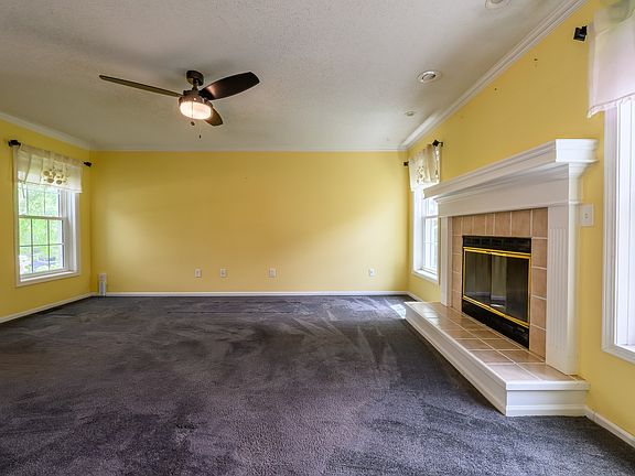 5th image of 1370 NW 72nd Ave