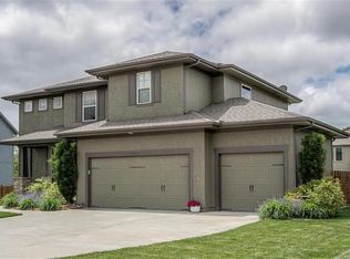 19914 Balsam St, Spring Hill, KS 66083