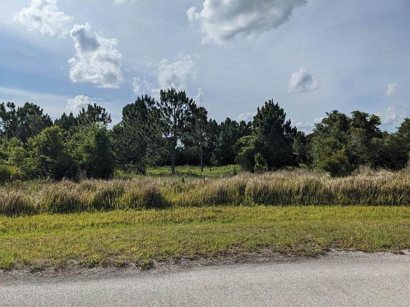 4th image of 2741 NE 58th Dr