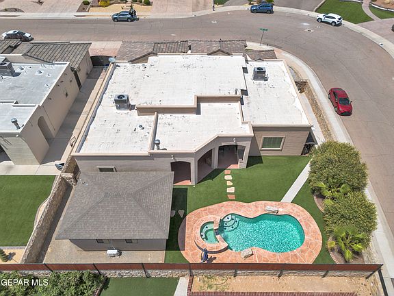 4th image of 3160 Crown Rock Dr