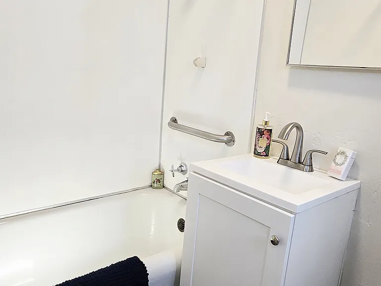 2533 Castro Way #4 — Photo 19