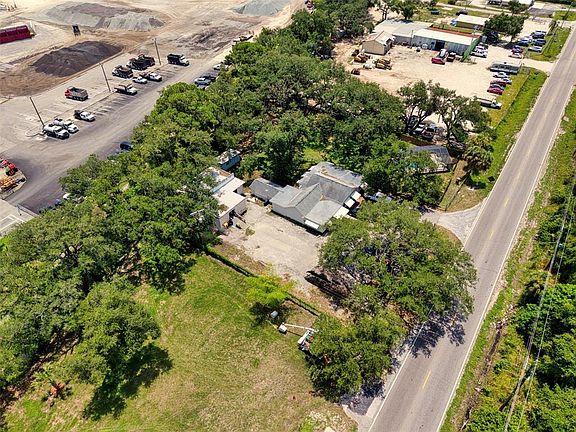 3rd image of 4727 15TH STREET E