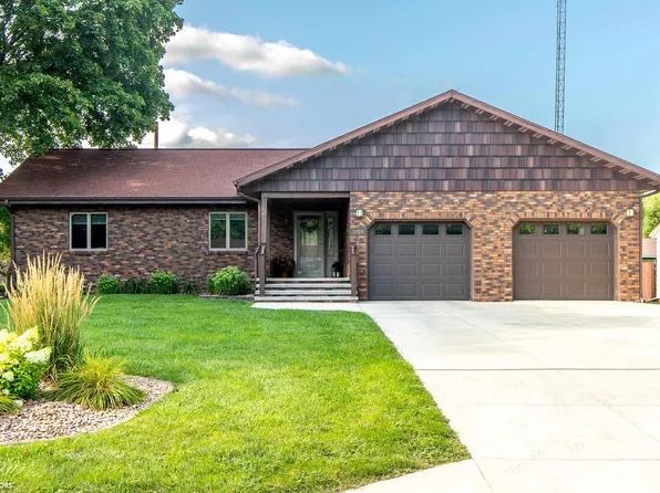 1009 2nd Ave NE, Clarion, IA 50525