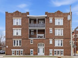 120 Sherman Ave S #4, Hamilton, ON L8M 2P9