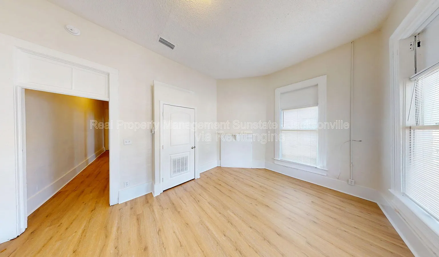 2 bed, 1.0 bath, 900 sqft, $875 — Photo 3