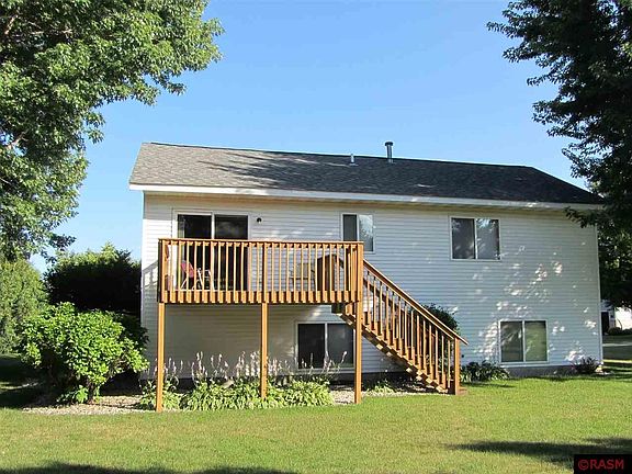 4th image of 25 Winslow Cir