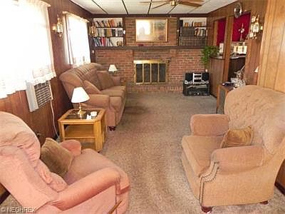 4th image of 26931 Drakefield Ave