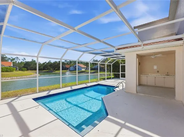196 Sabal Lake DR, NAPLES, FL 34104