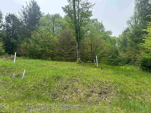5th image of 19 Casentino Ct