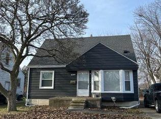 26331 Delton St, Madison Heights, MI