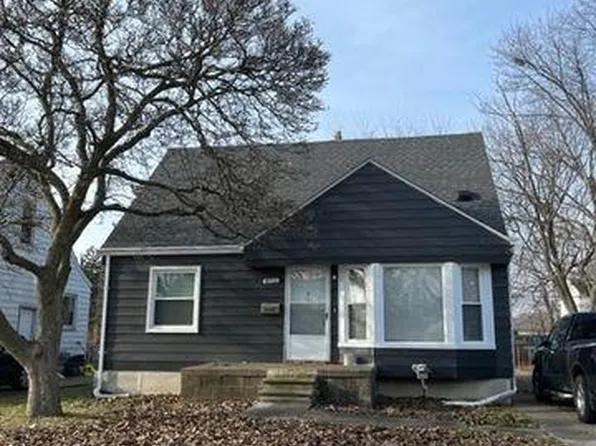 26331 Delton St, Madison Heights, MI 48071