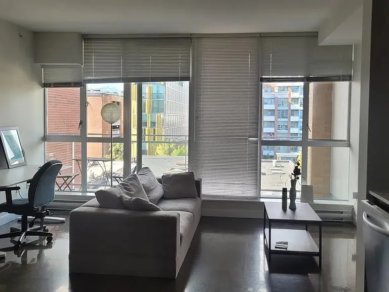221 Union St #8 — Photo 5