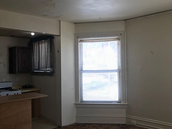 5th image of 501 Lakeview Ave APT 4