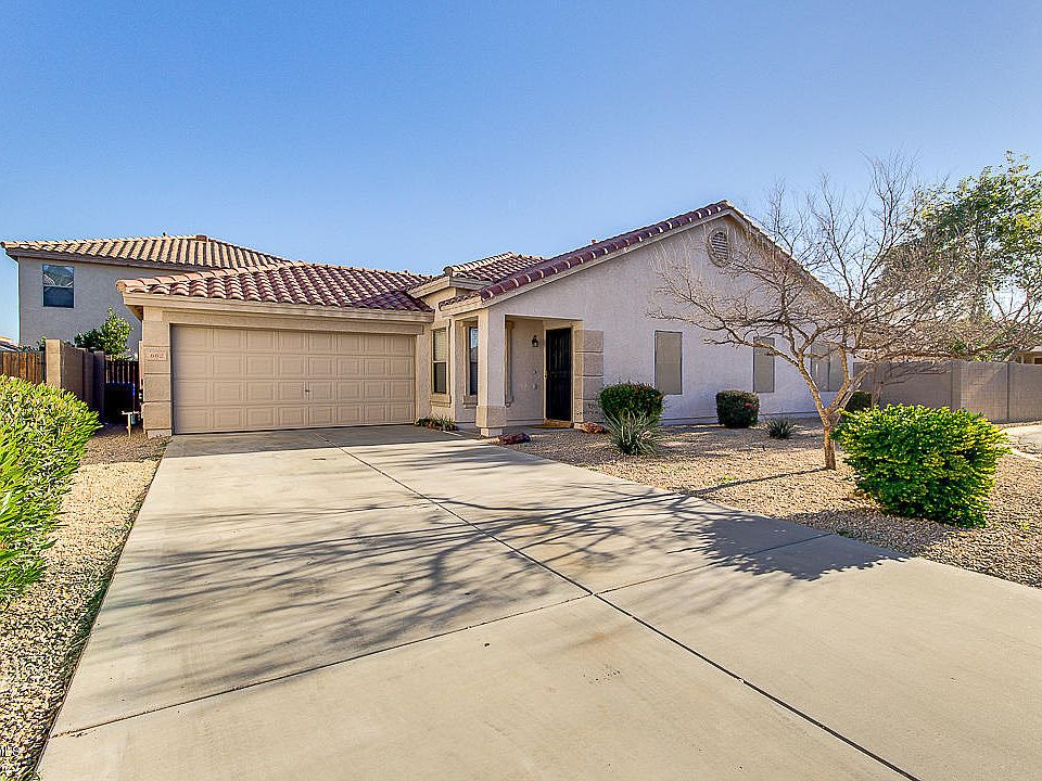 1st image of 662 E Flintlock Pl