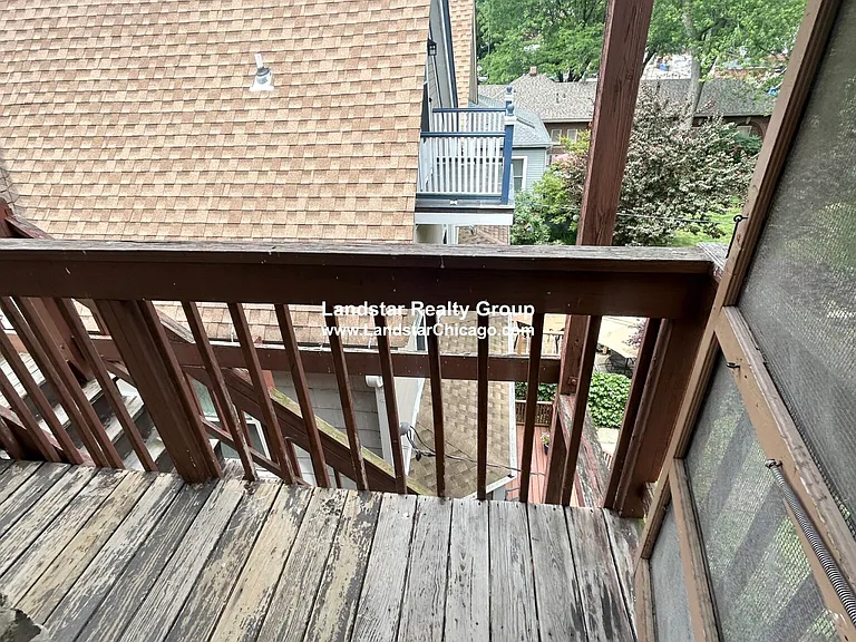 1916 W Lunt Ave #3S — Photo 12