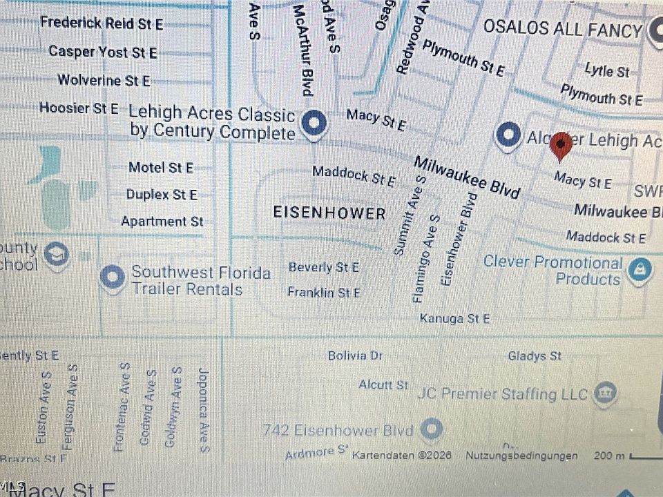 2nd image of 1019 Macy St E