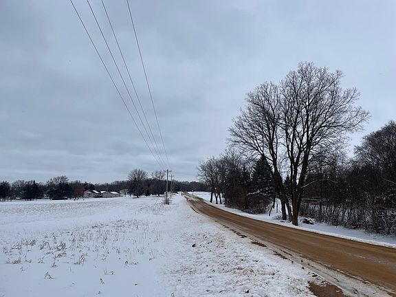 4th image of 18015 Kelly Lake Rd