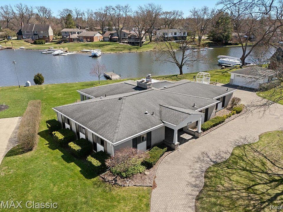 1st image of 4718 Surfwood Dr