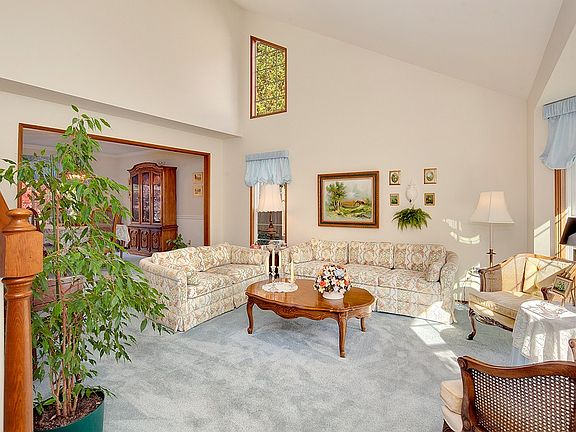 5th image of 24234 SE 44th Pl