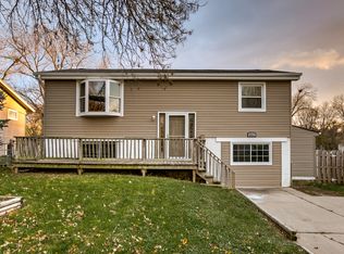 9721 Meredith Ave, Omaha, NE 68134