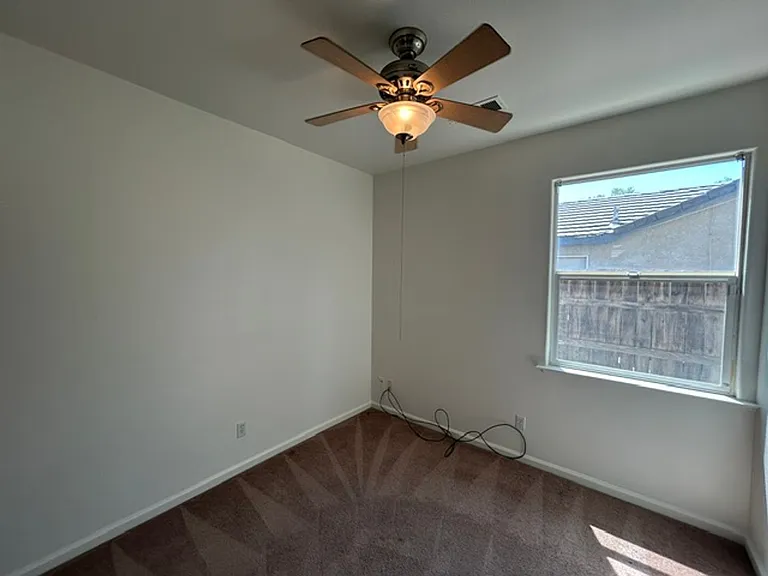 1612 E Victor Ave — Photo 7