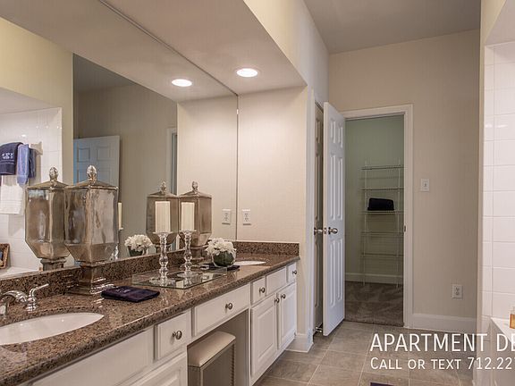 3rd image of 106 N Post Oak Ln #3048