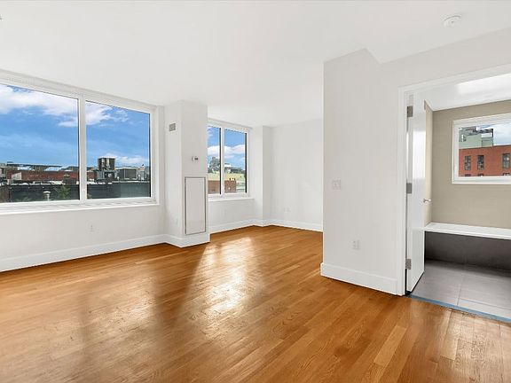 4th image of 150 4th Ave APT 4J