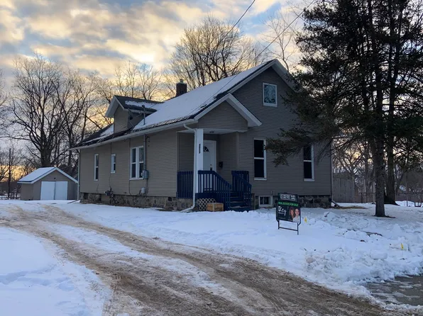 1013 Maple Ave, Jackson, MI 49203