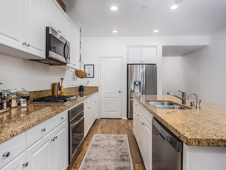 35647 Garrano Ln — Photo 17
