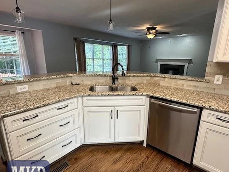 6564 Monet Dr — Photo 13