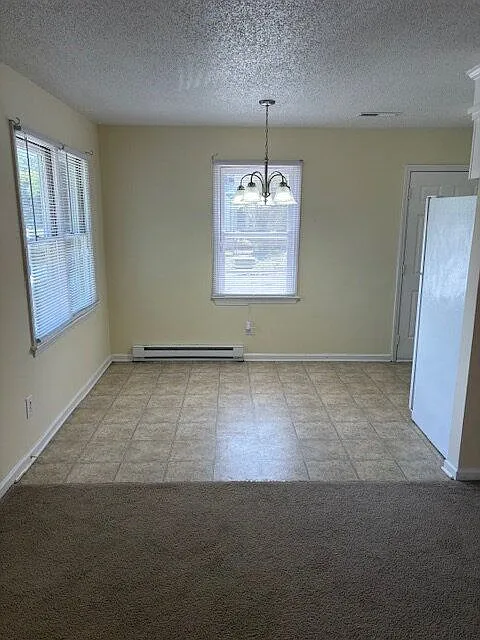 3 bed, 1.5 bath, 1031 sqft, $1,125 — Photo 3