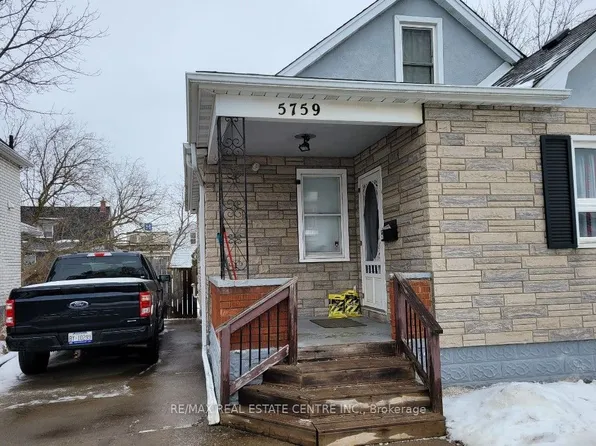 5759 Emery St, Niagara Falls, ON L2G 1L8