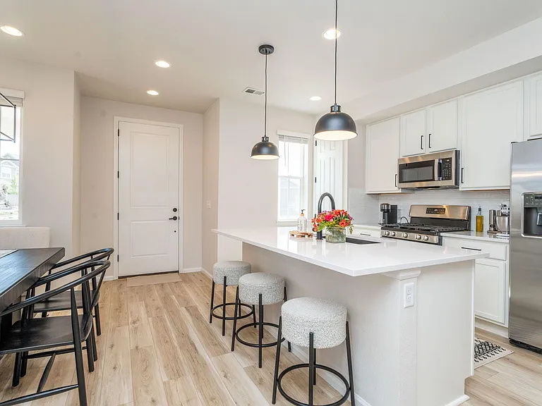 6225 Wild Rye St — Photo 2