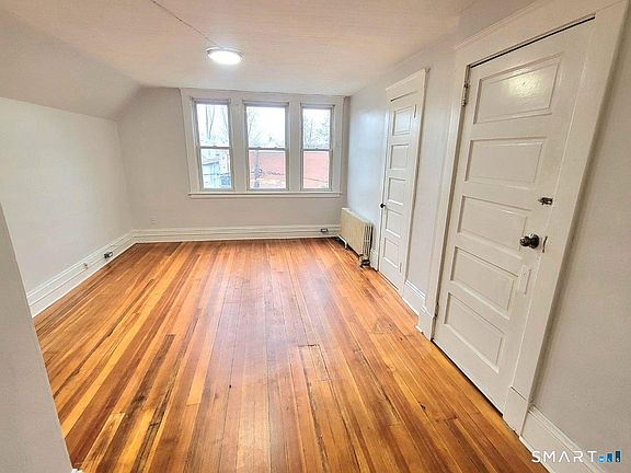 5th image of 181 Bond St APT 3