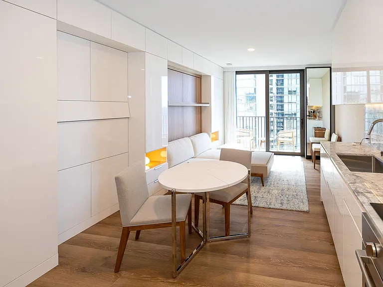 987 Queen St #2708 — Photo 2