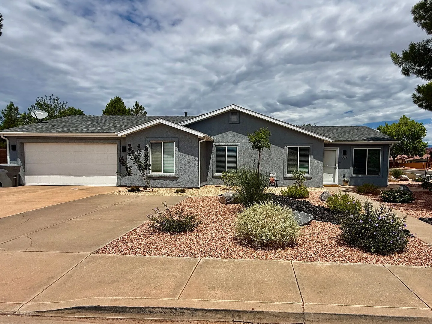 Pet-Friendly 4-BR home in Ivins — Photo 2