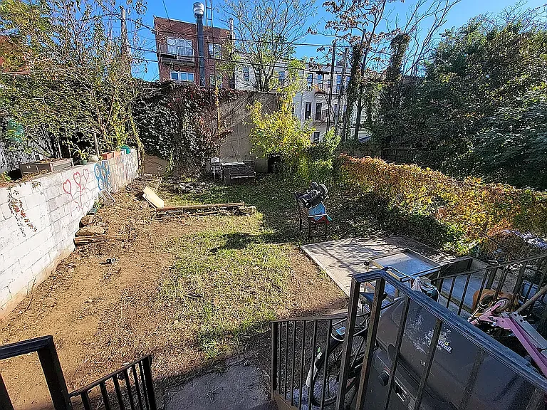 200 Stockholm St #1LL — Photo 8