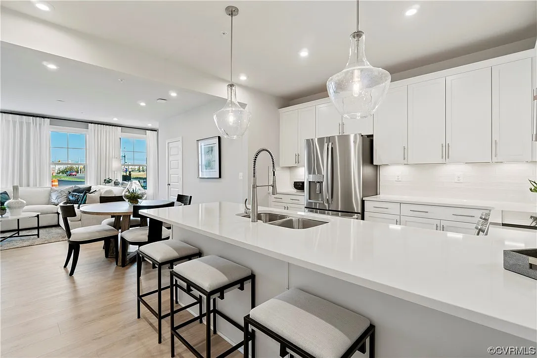 2 bed, 1573 sqft, $2,550 — Photo 4