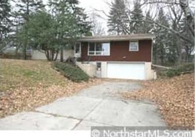 1st image of 664 Sextant Ave W