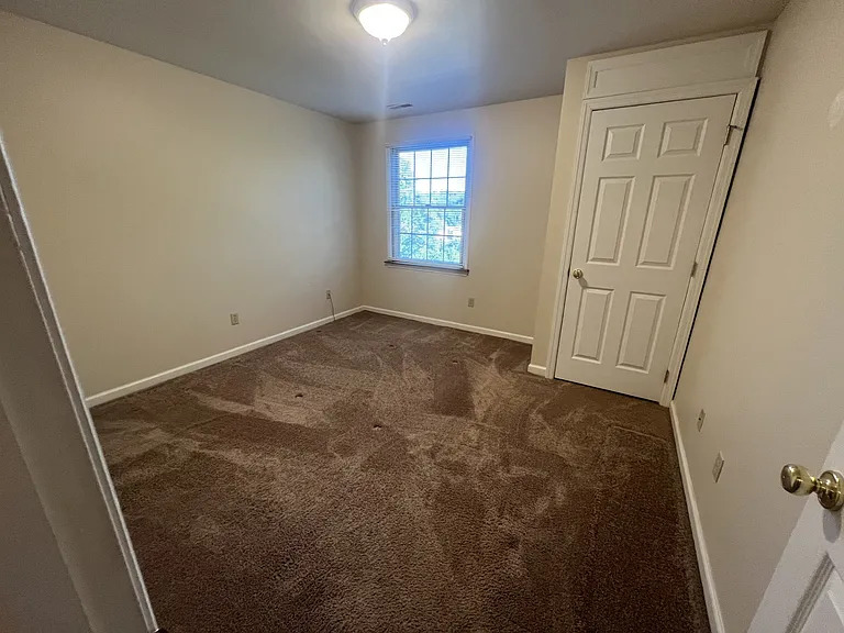 300 Moon Run Ave #3B — Photo 4